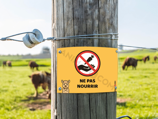 visuel d'un panneau signalétique ne pas nourrir avec un lama